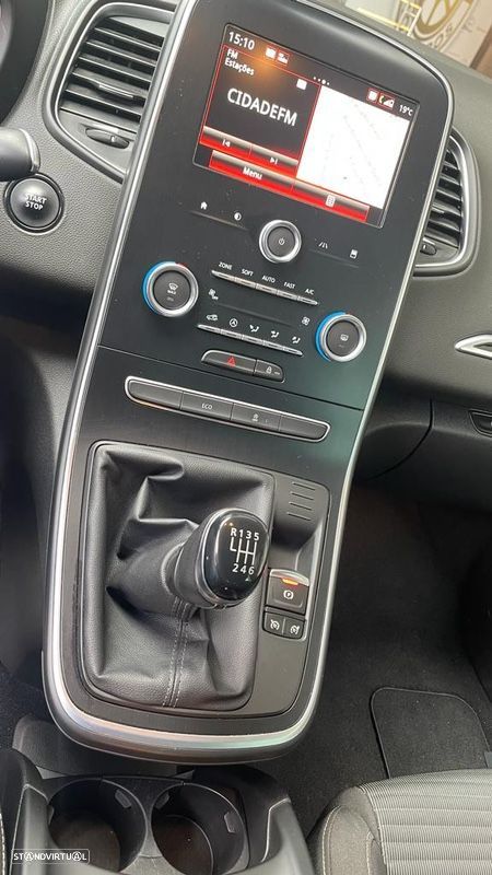 Renault Scénic BLUE dCi 120 LIMITED - 11