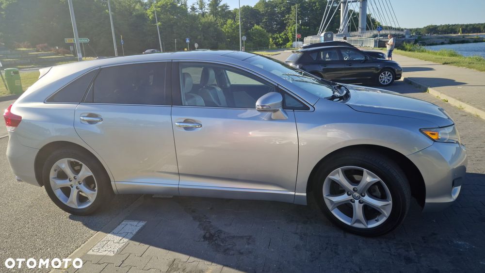 Toyota Venza 3.5 V6 AWD - 6