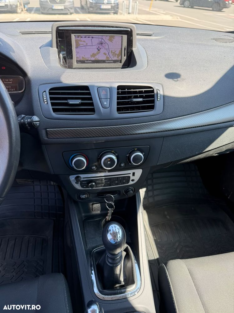 Renault Megane ENERGY dCi 110 Start & Stop Bose Edition - 12