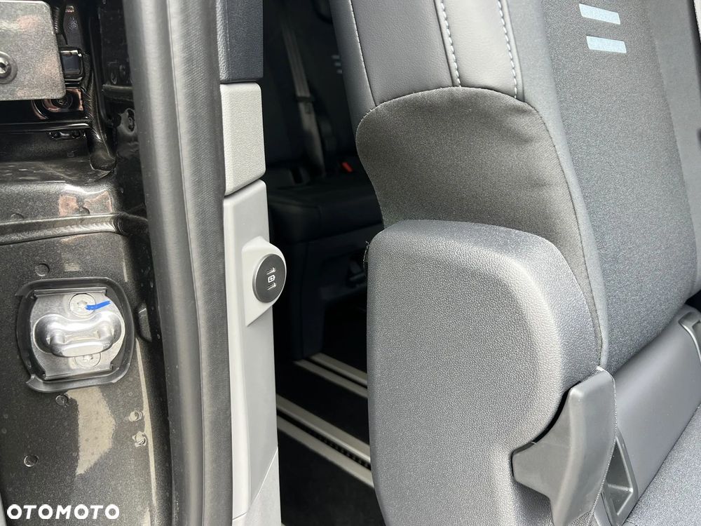 Ford Tourneo Custom - 27