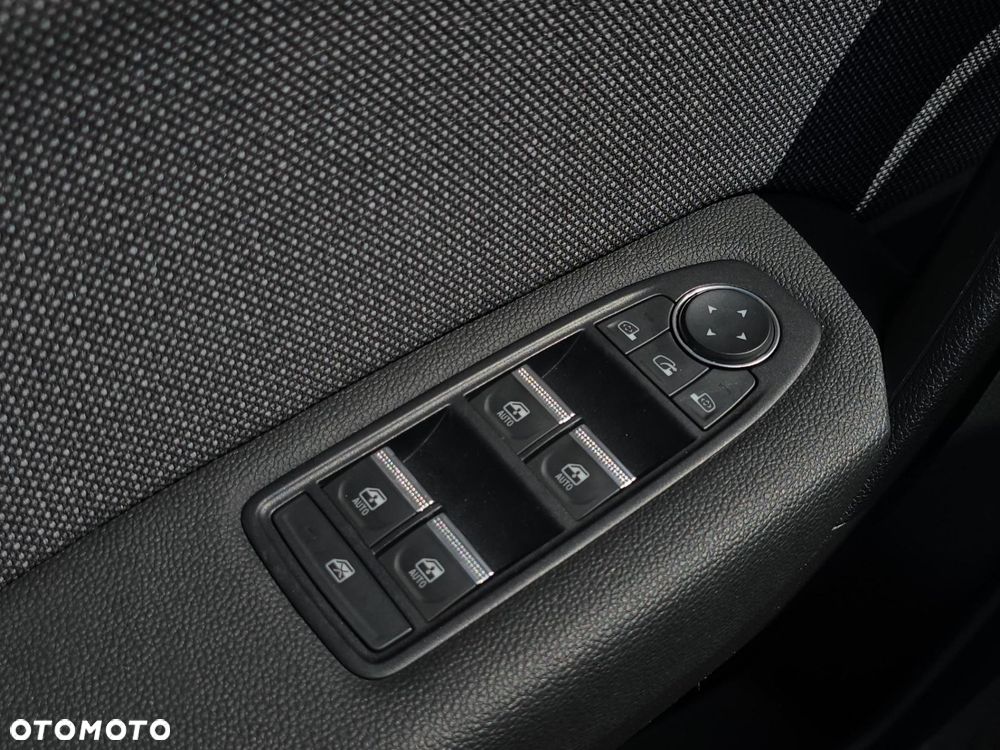 Renault Captur 1.0 TCe Techno - 12