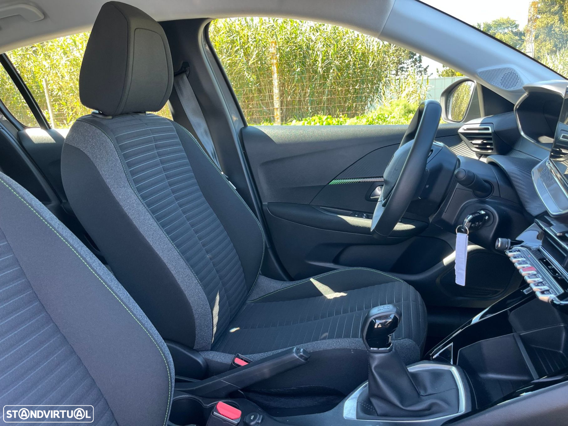 Peugeot 208 1.2 PureTech Like - 31