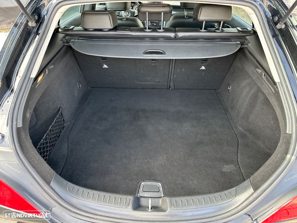 Mercedes-Benz CLA 180 d Shooting Brake - 36