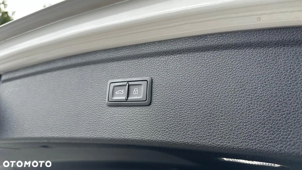 Audi Q5 55 TFSI e Quattro S Line S tronic - 22