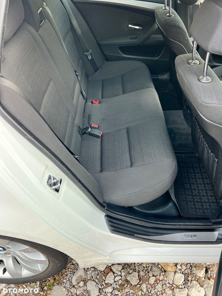 BMW Seria 5 525d - 15