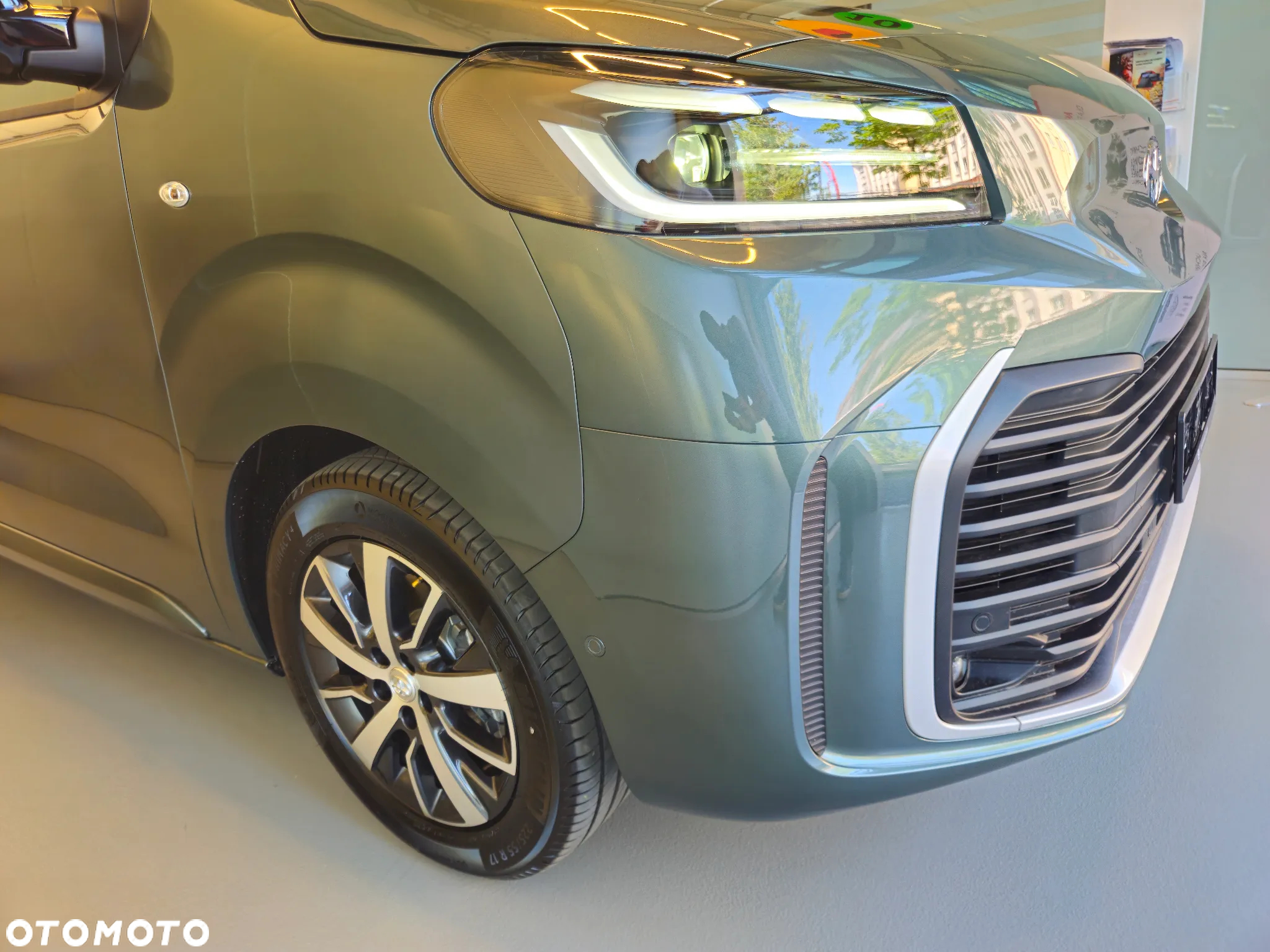 Toyota Proace Verso EV Long 75kWh Business - 4