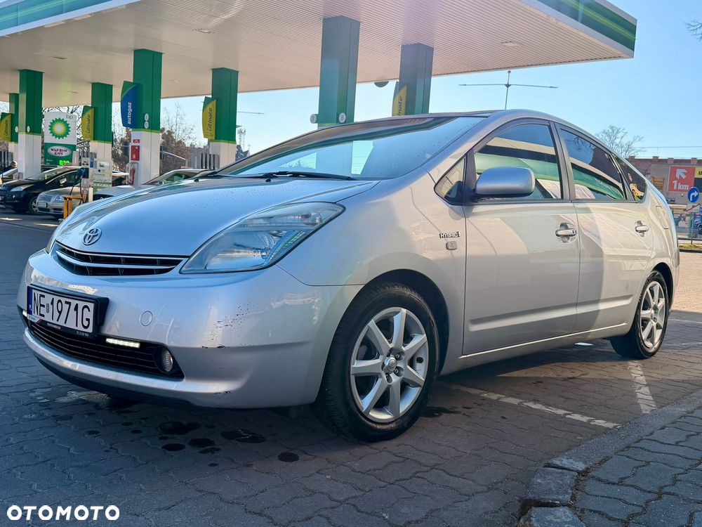Toyota Prius 1.5 VVT-i Prestige - 1
