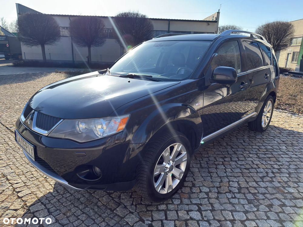 Mitsubishi Outlander 2.0 DID Intense + SE - 3
