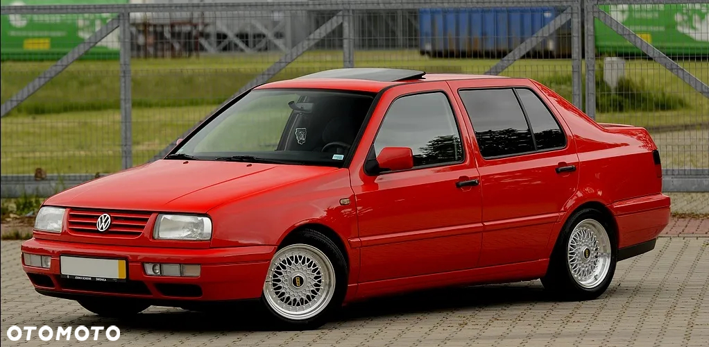 Volkswagen Vento - 13