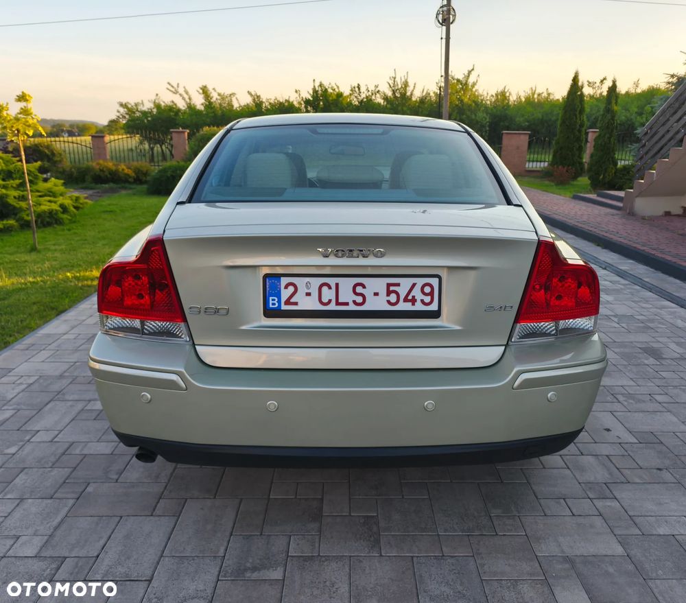 Volvo S60 2.4D Kinetic - 9