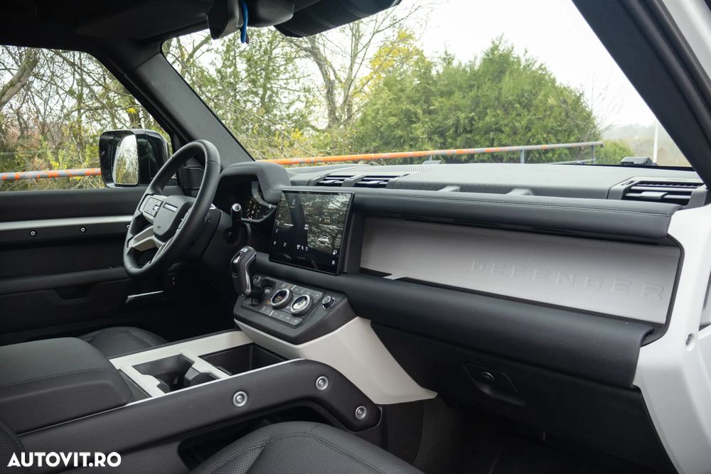 Land Rover Defender 110 3.0 D300 MHEV X-Dynamic SE - 17