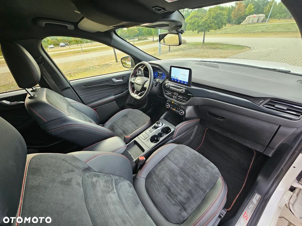 Ford Kuga - 24