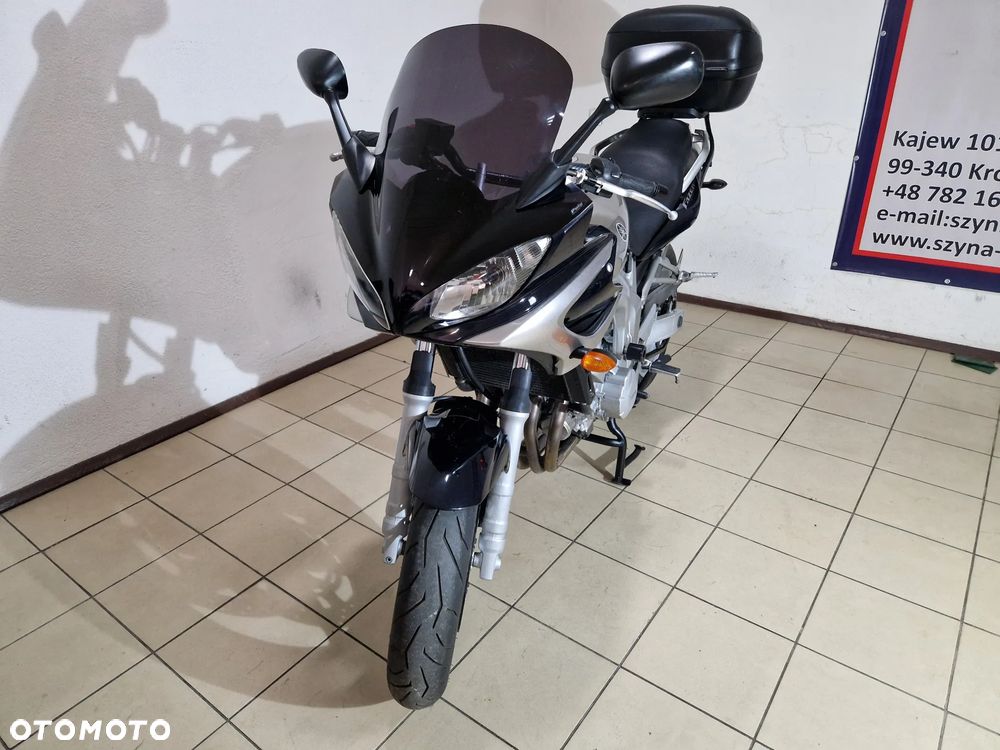 Yamaha FZ6 - 4