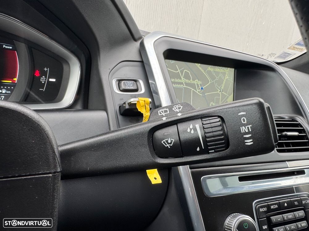 Volvo XC 60 2.0 D4 R-Design - 22