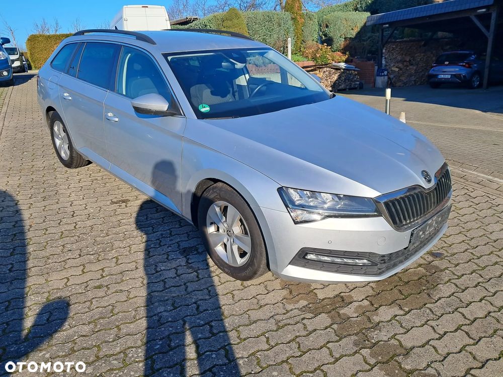 Skoda Superb 2.0 TDI SCR Ambition DSG - 2