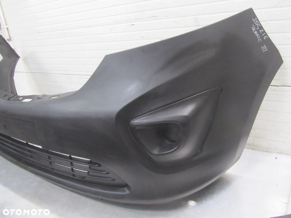 Zderzak Przód Opel Vivaro 2014r- - 2