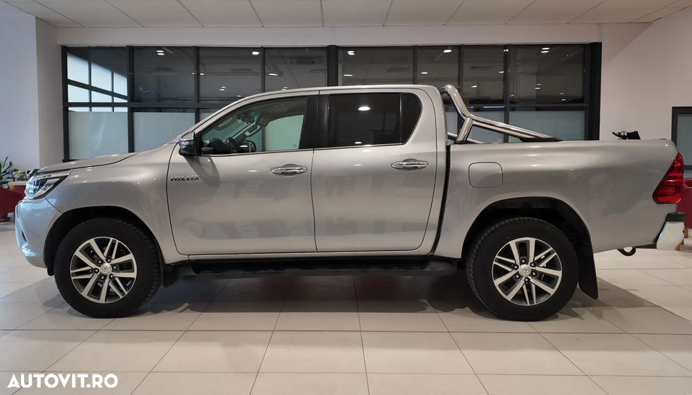 Toyota Hilux 2.4D 150CP 4x4 Double Cab AT Style - 8