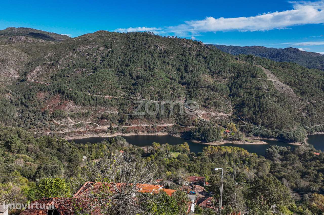 Terreno para construção no Gerês junto à Albufeira da Caniçada - Grande imagem: 5/15