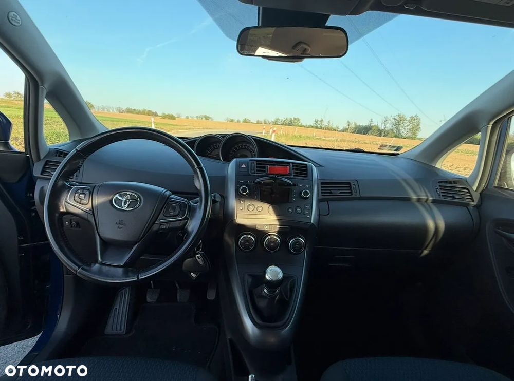 Toyota Verso 1.6 Active 7os EU6 - 12