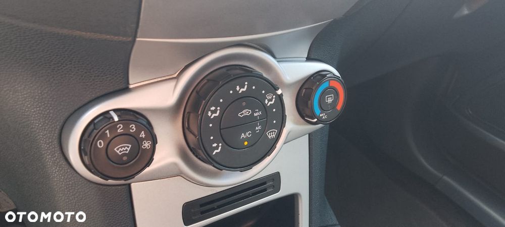 Ford Fiesta 1.25 SYNC Edition - 10