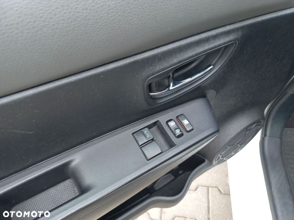 Toyota Yaris 1.0 Active EU6 - 16
