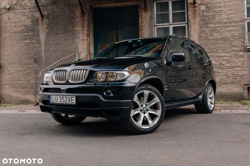 BMW X5 4.8 is - 1