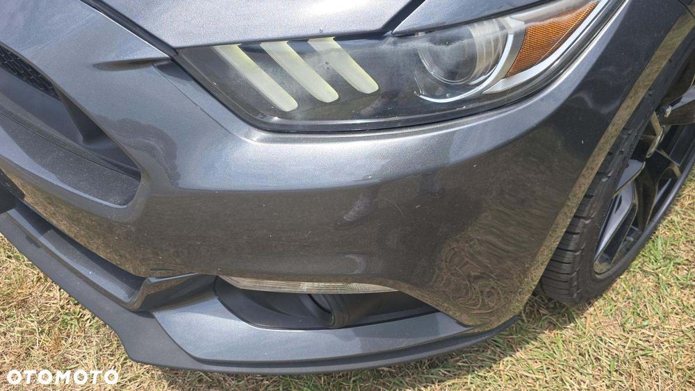 Ford Mustang 5.0 V8 GT - 14