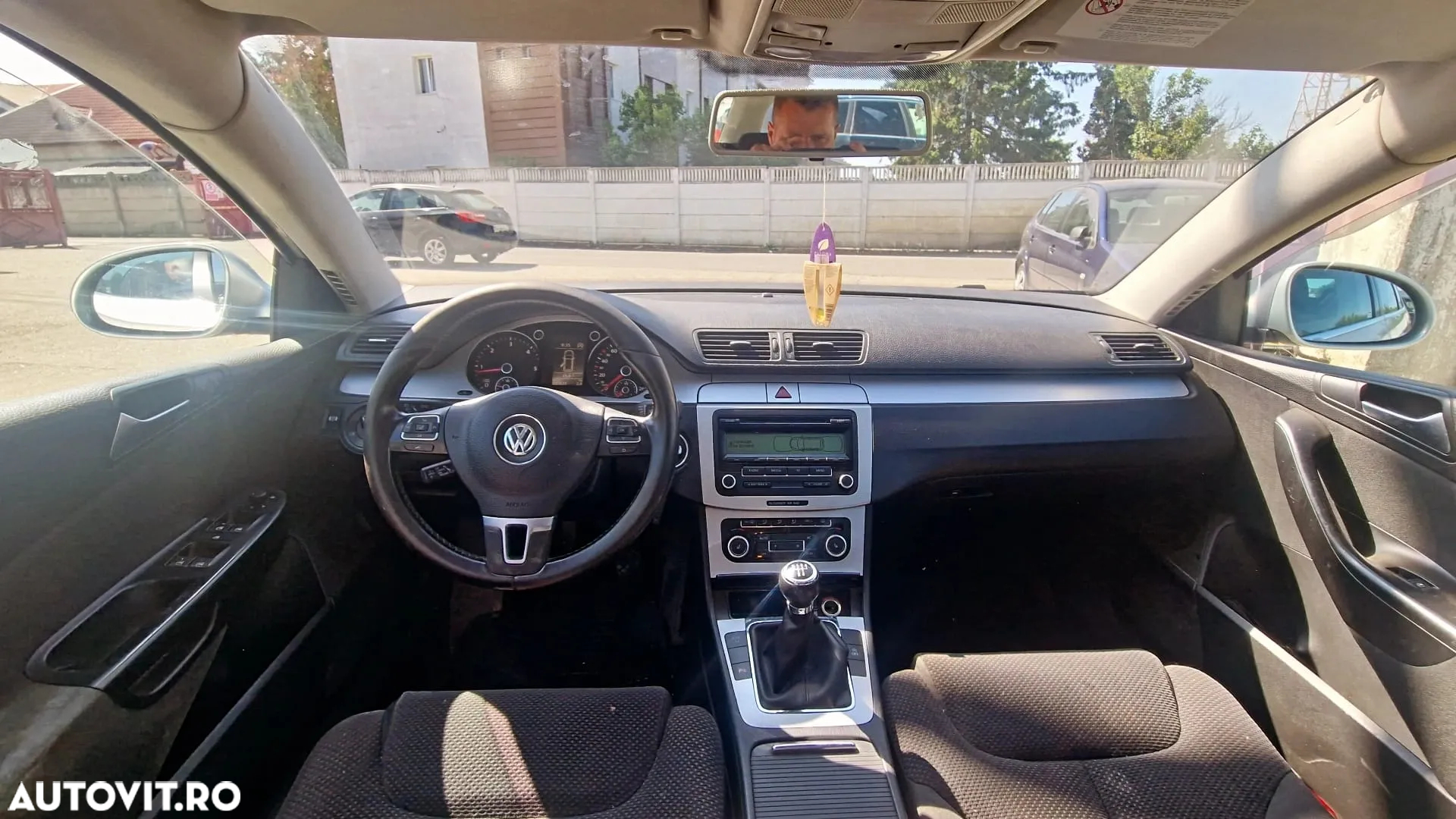Volkswagen Passat 1.6 TDI BlueMotion Technology Comfortline - 5
