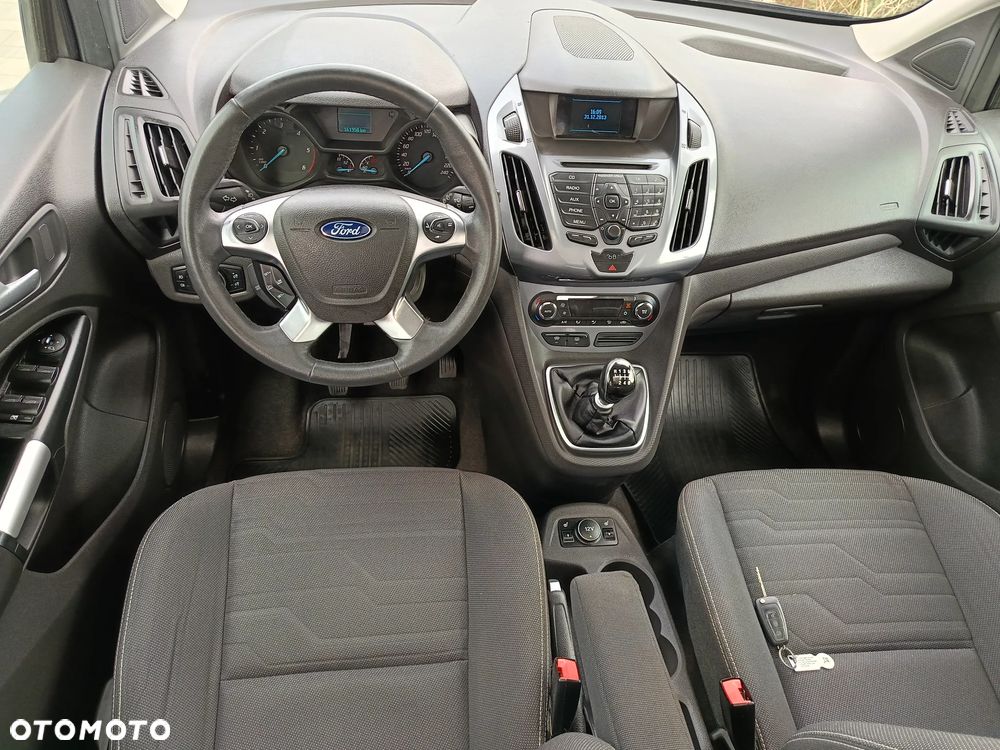 Ford Tourneo Connect Grand - 24