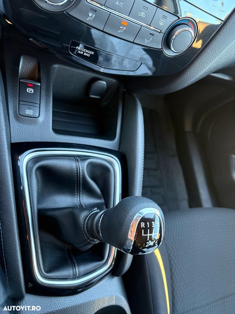 Nissan Qashqai 1.3 l MHEV Visia - 9