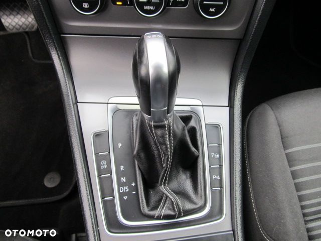 Volkswagen Golf 1.4 TSI BlueMotion Technology DSG Lounge - 24