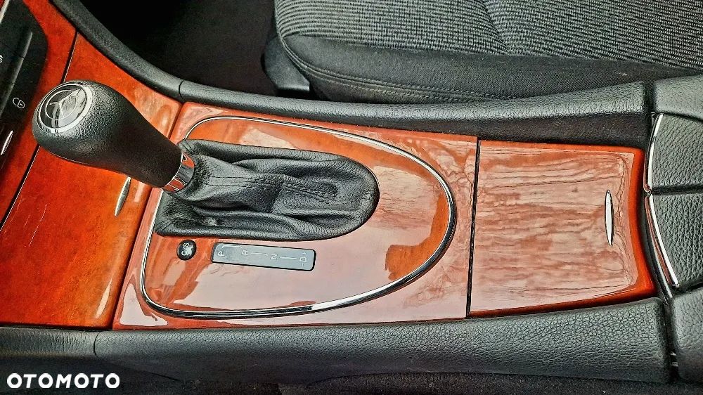 Mercedes-Benz Klasa E 220 CDI Automatik Classic DPF - 13