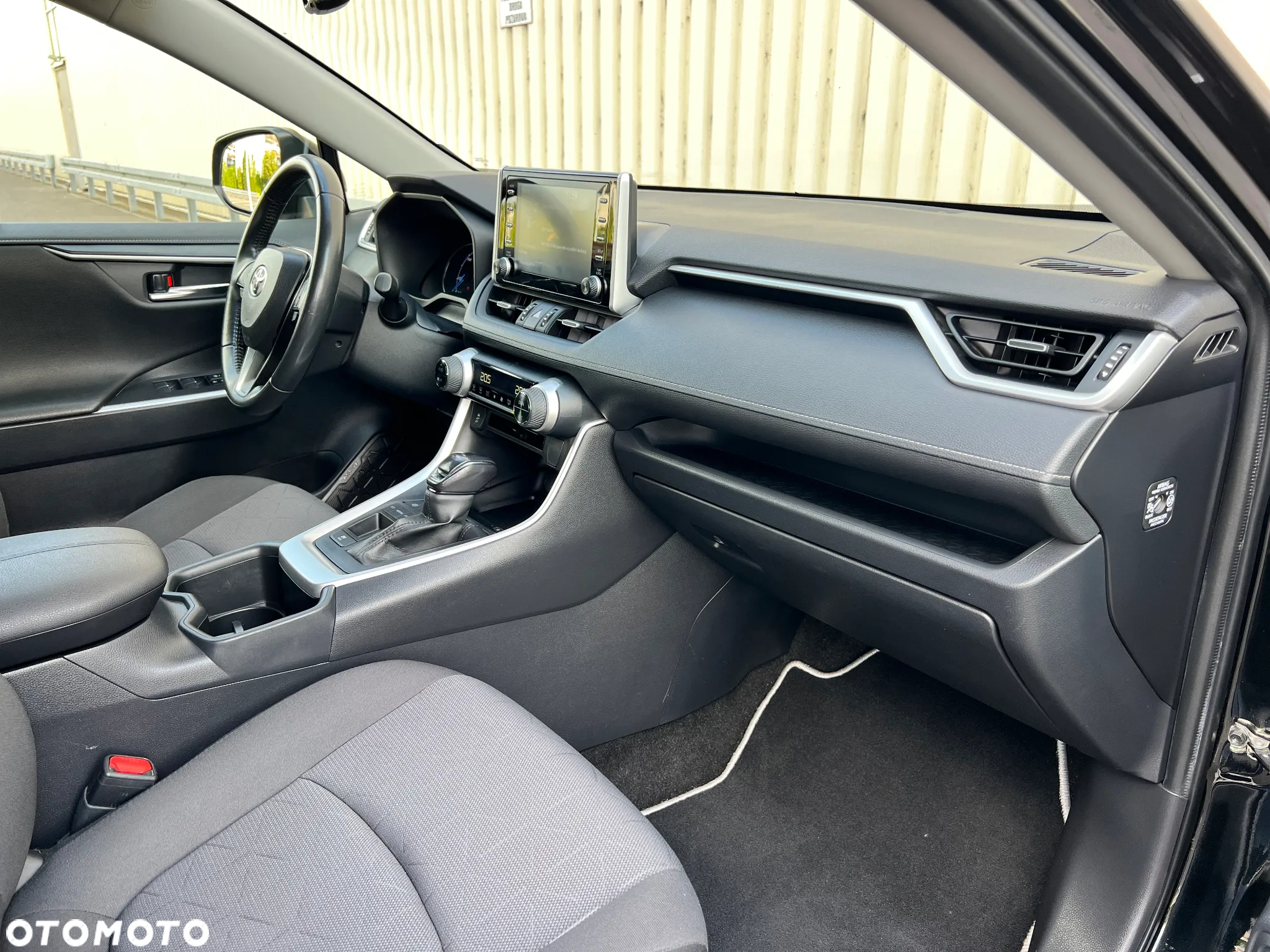 Toyota RAV4 2.5 Hybrid Comfort 4x2 - 18