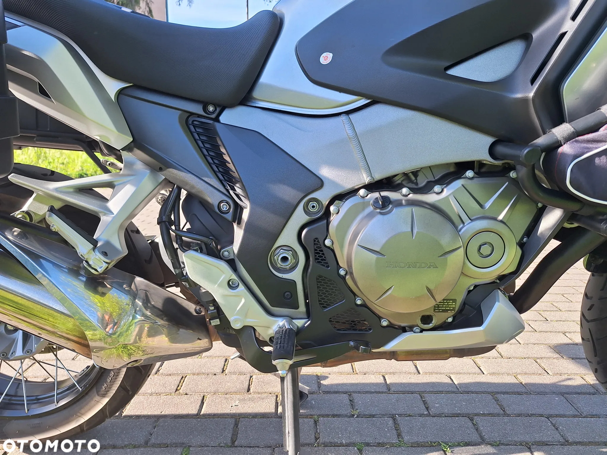 Honda VFR - 4