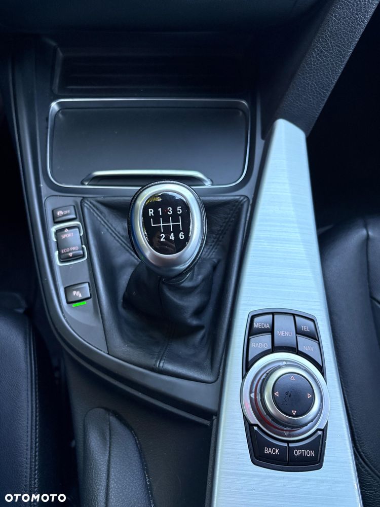 BMW Seria 3 320d - 22