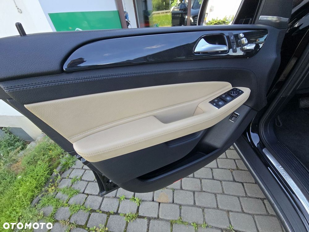 Mercedes-Benz GLE - 28
