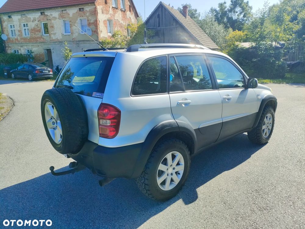 Toyota RAV4 2.0 D-4D 4x4 - 4