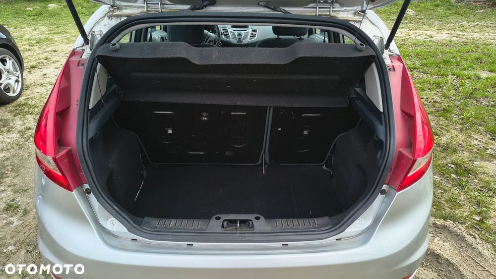 Ford Fiesta 1.25 Ambiente EU5 - 9