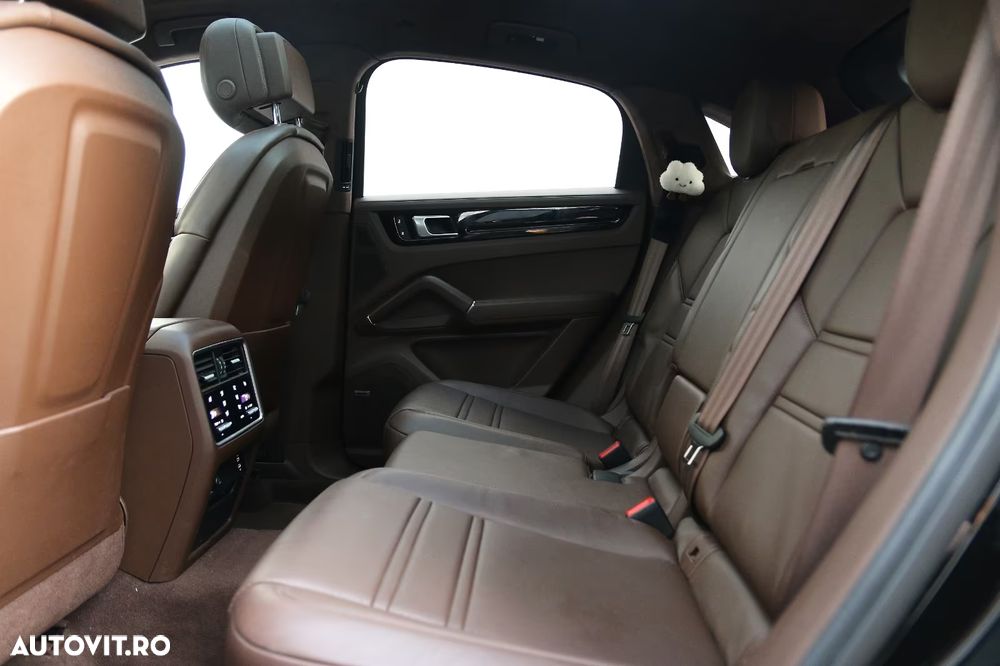 Porsche Cayenne Coupe - 10