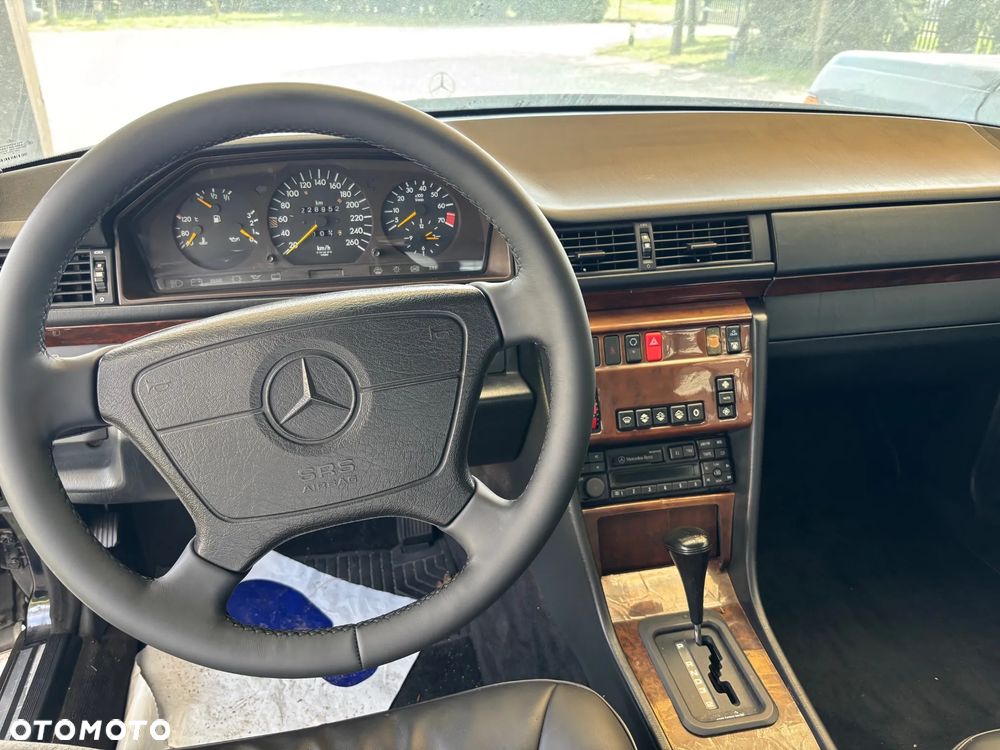 Mercedes-Benz Klasa E - 14