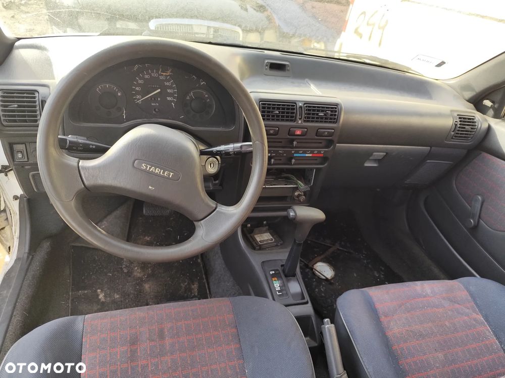 TOYOTA STARLET - 2