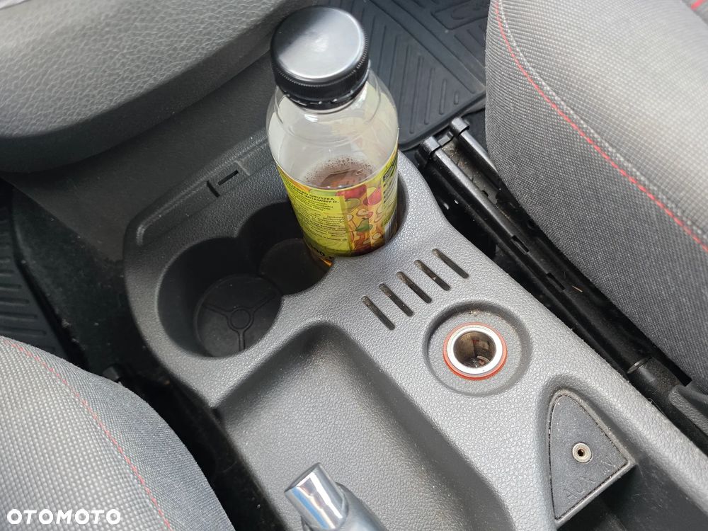 Ford C-MAX - 12