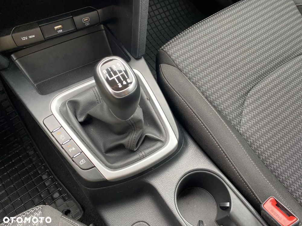 Kia Ceed 1.5 T-GDI M - 14