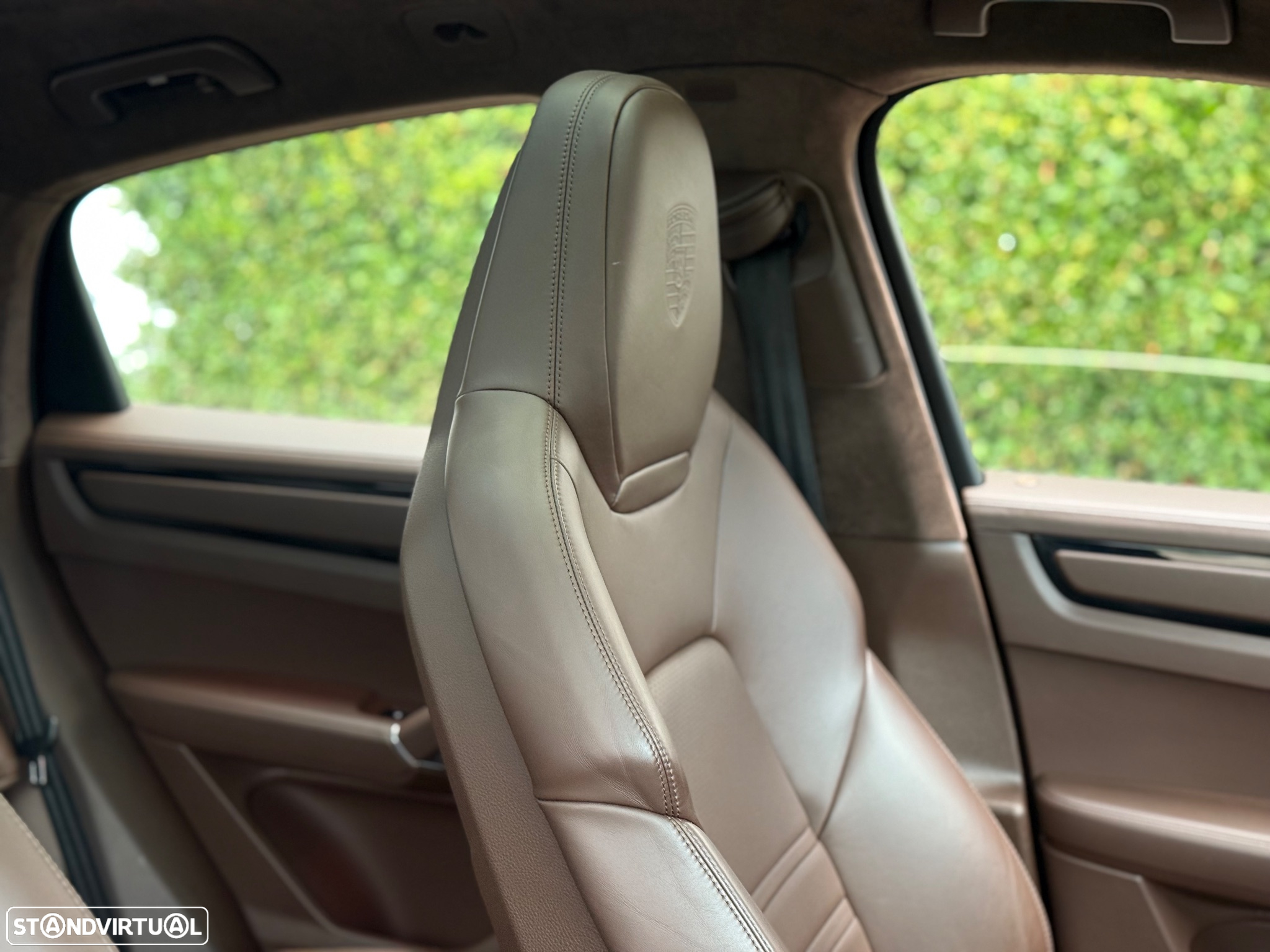 Porsche Cayenne Coupé Turbo S E-Hybrid - 24