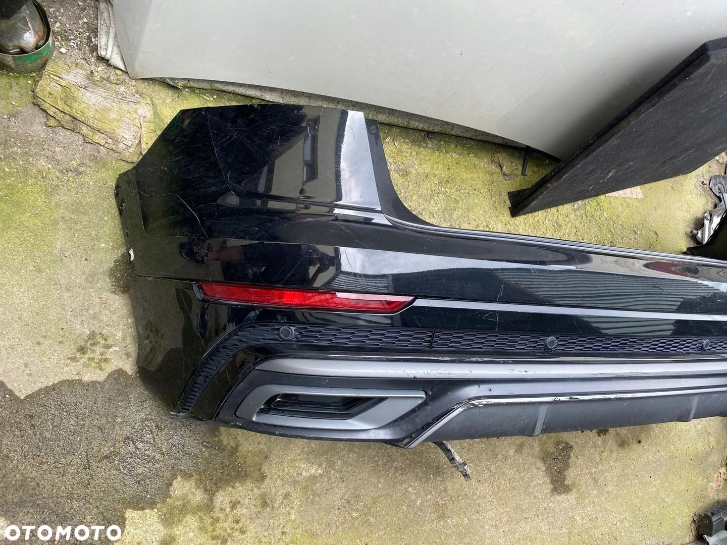 ZDERZAK TYŁ TYLNY AUDI Q8 - 1