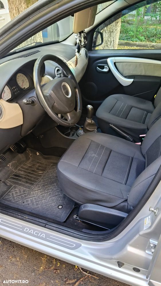 Dacia Sandero 1.6 MPI Prestige - 6