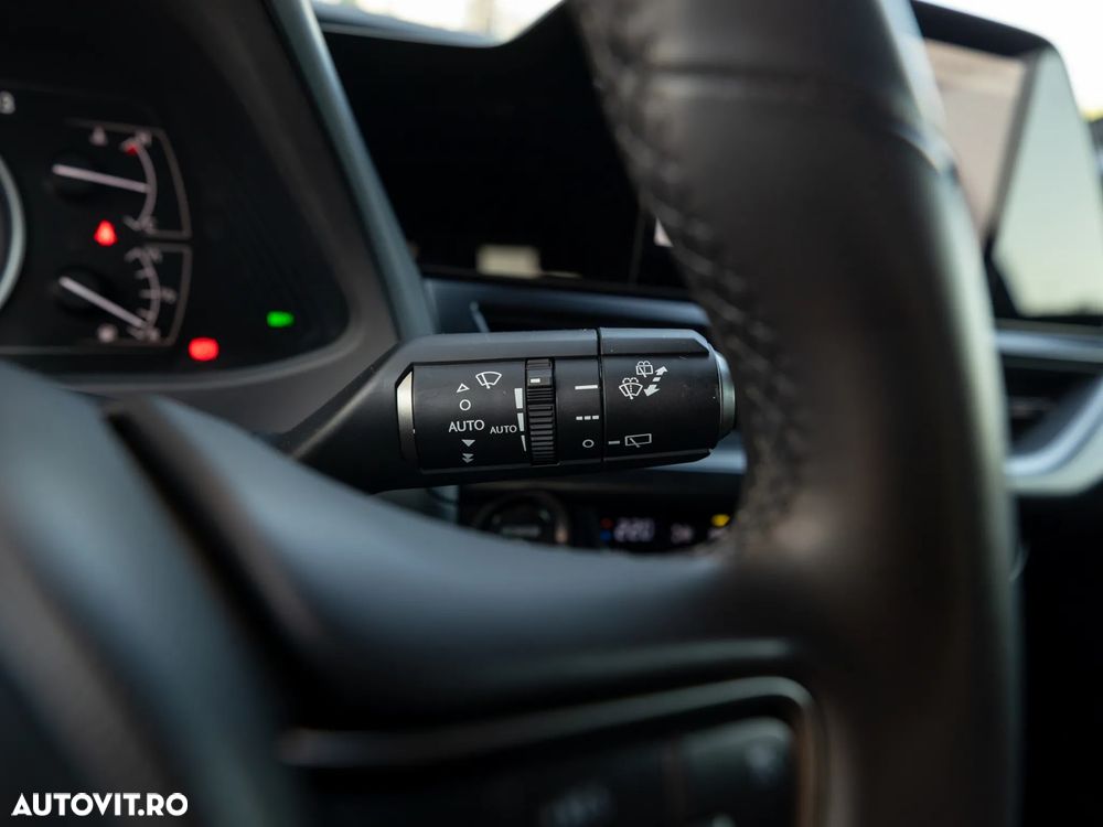 Lexus UX 250h (E-FOUR) F SPORT - 17