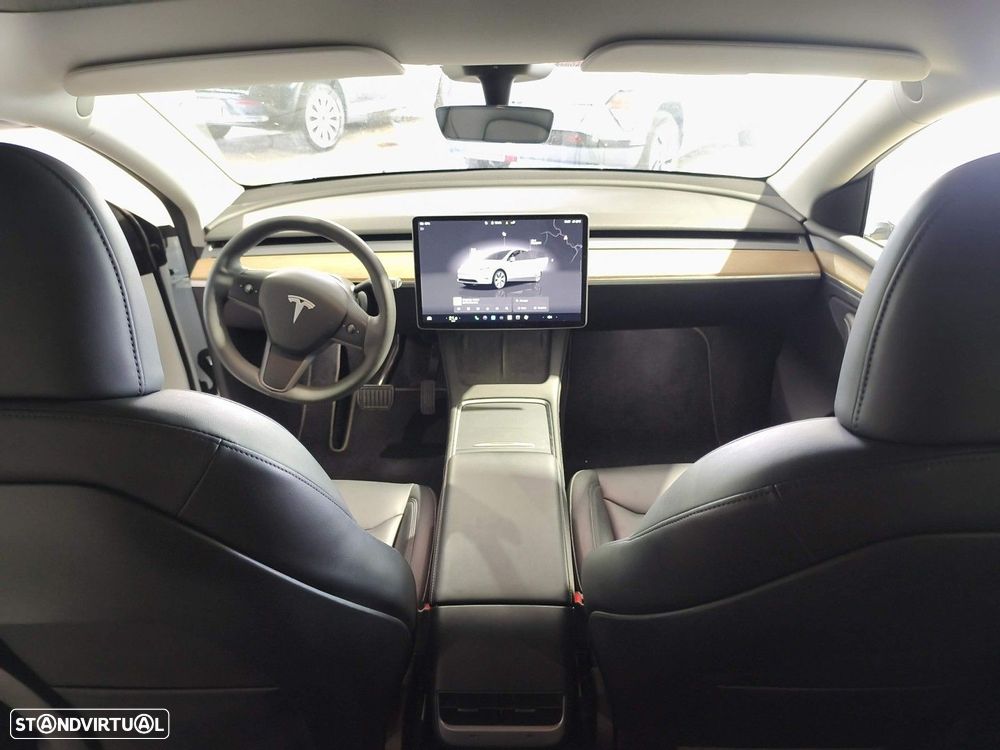 Tesla Model Y RWD - 3