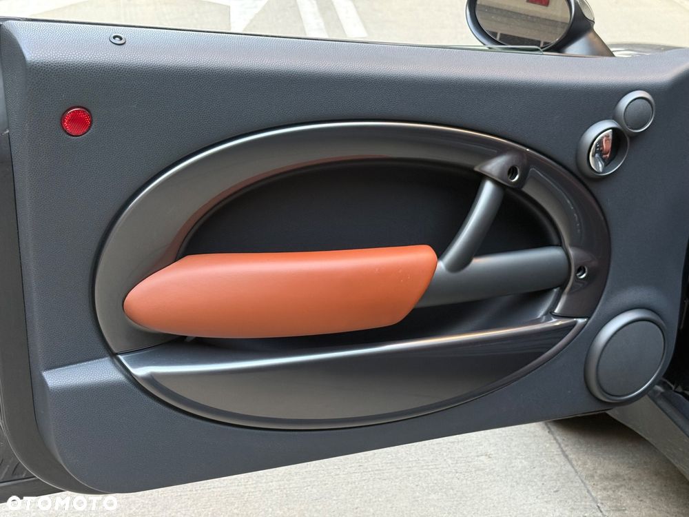 MINI Cooper Sidewalk - 14