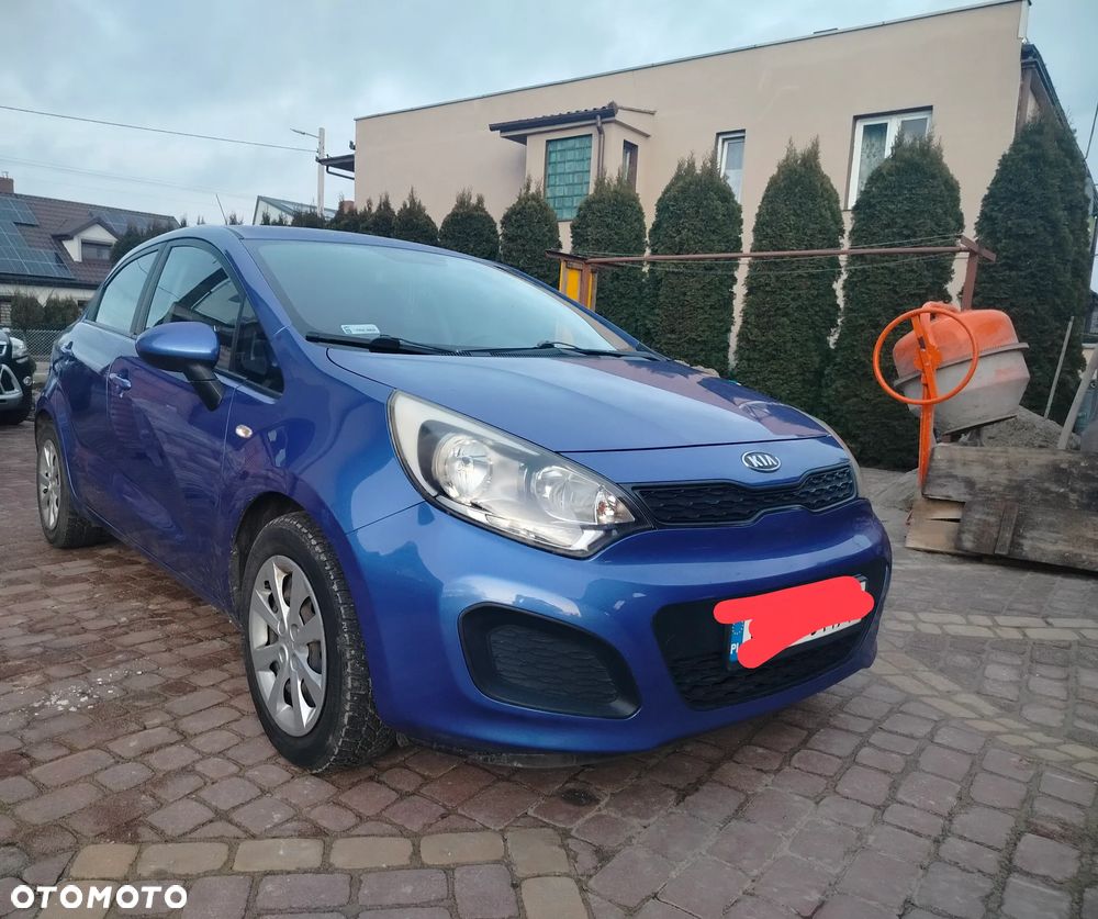 Kia Rio - 14